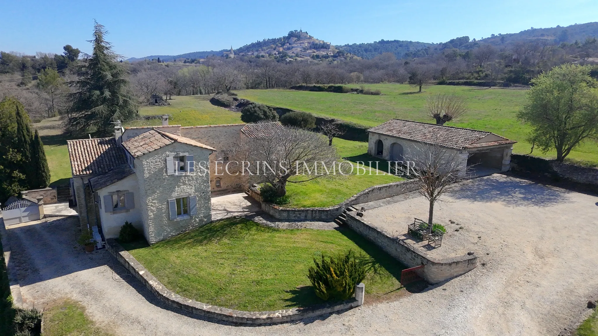 Maison 5 pièces 210 m² · à Bonnieux · 210 m² · 2 960 000 €